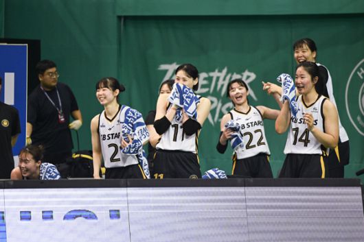 KB스타즈는 이날 선수들의 고른 활약이 돋보였다. 사진 제공= WKBL