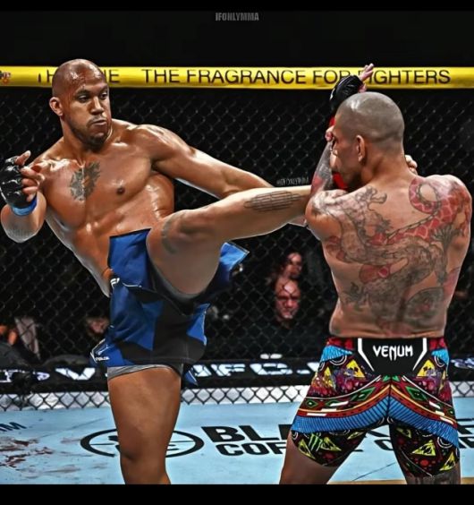 ‘MMA 매니아’는 “페레이라는 오래전부터 헤비급 월장을 암시했고 존스와의 백악관 대회 맞대결 가능성 역시 있었다. 간은 아스피날에게 다시 한 번 도전할 것으로 보였으나 챔피언이 부상 중인 상황에서 2026년 복귀를 확신할 수 없다면 계획은 바뀔 수 있다. 다만 페레이라는 간의 위험한 손톱 공격은 조심해야 할 것이다”라고 밝혔다. 사진=X