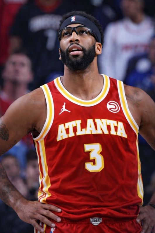 애틀랜타 입장에서도 데이비스 영입은 ‘윈 나우’로 가는 결정이 될 것이다. 제일런 존슨의 엄청난 성장세, 그리고 영의 존재감은 크다. 여기에 다이슨 다니엘스와 같이 강력한 수비 존재감을 보여주는 선수도 있다. 그리고 골밑에서 압도적인 힘을 과시할 데이비스의 가세는 그들을 동부 컨퍼런스 컨텐더로 올려줄 수 있다. 사진=X