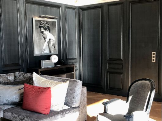 르마제스틱호텔 객실에 비치된 컴포즈파리(아르티리스 제공)