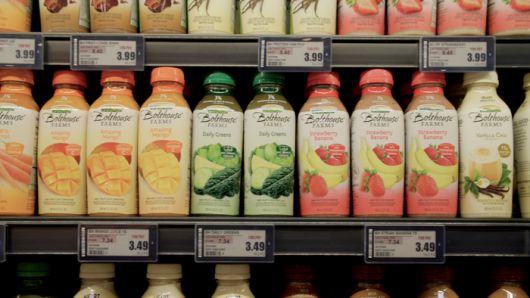 미국 대형 유통 매장 중 하나인 ‘숍라이트’에 설치된 솔루엠 ESL 모습(솔루엠 제공)