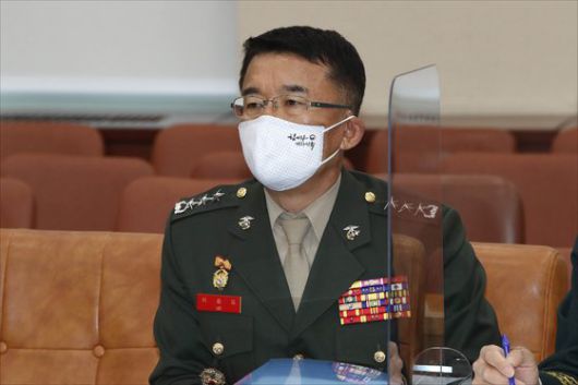 이승도 해병대 사령관이 지난 10월 26일 국회 국방위원회에서 열린 국방부 등 국정감사에 출석해 의원들의 질문에 답변하고 있다. [연합뉴스]