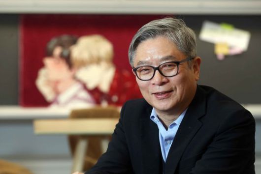 레진코믹스를 인수한 김영훈 키다리스튜디오 대표가 10일 서울 마포구 서교동 본사에서 중앙일보와 인터뷰를 갖고 있다. 김상선 기자