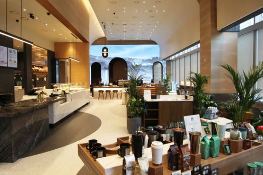 스타벅스 별다방의 내부 전경. 사진 스타벅스코리아