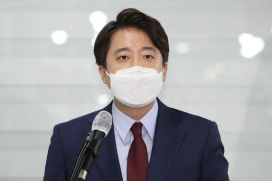 국민의힘 이준석 전 최고위원이 지난 20일 오후 서울 여의도 국민의힘 중앙당사에서 당 대표 출마 선언을 하고 있다. 연합뉴스