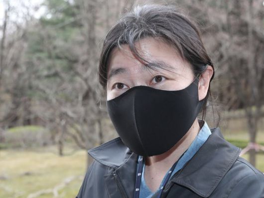 지난 3월 29일 임은정 당시 대검찰청 감찰정책연구관이 법무부·대검 합동감찰 관련 첫 연석회의에 참석하기 위해 정부과천청사 법무부 건물로 들어가고 있다. 연합뉴스