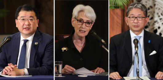 최종건 한국 외교부 1차관(왼쪽부터), 웬디 셔먼 미국 국무부 부장관, 모리 다케오 일본 외무성 사무차관. [연합뉴스]