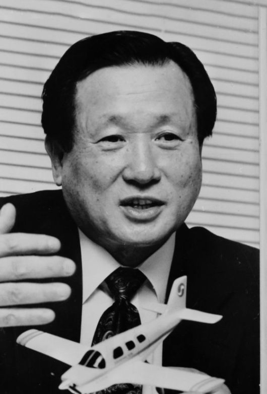 홍용식 인하대 명예교수의 대한항공 산하 항공기술연구원 부원장 시절. [중앙포토]