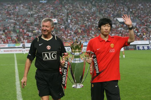 2007년 당시 맨유 퍼거슨 감독과 박지성. [중앙포토]