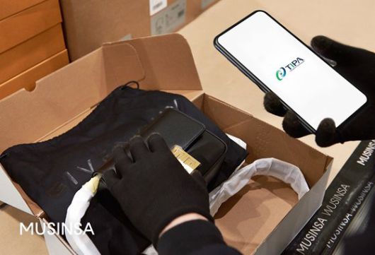 사단법인 TIPA와 함께 수입 럭셔리 제품 전수 조사를 실시하고 있는 무신사. [사진 무신사]