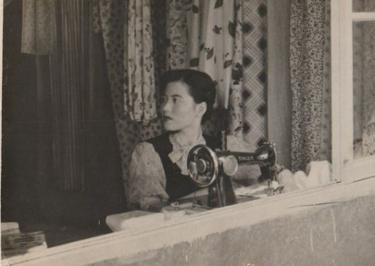 영화 '미망인'에서 주인공은 전쟁통에 남편을 잃고 딸을 부양한다. 생계를 돕고자 하는, 죽은 남편 친구의 호의를 받아들이면서도 유부남인 그에게 선을 긋는다. 주인공에겐 따로 사귀는 애인이 있다. 사진 서울국제여성영화제