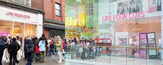 (좌측부터) 인생네컷 영국 소호, 웨스트필드몰