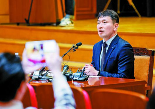 이복현 금융감독원장이 서울 영등포구 금감원에서 열린 2024년도 금융감독원 업무계획 기자간담회에 참석해 모두 발언하고 있다. 뉴스1