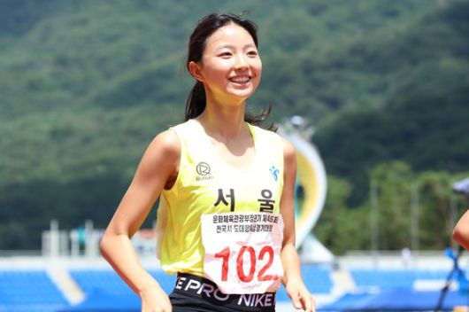 여중부 200m에서 우승한 권예은. 사진 대한육상연맹