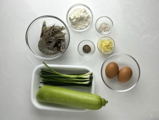 애호박 새우전의 재료. 사진 이정웅