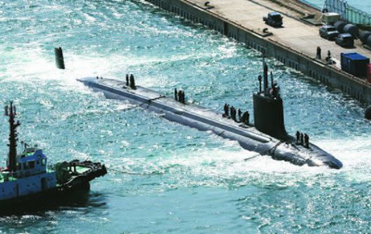 이시바 시게루 일본 총리는 4일 취임 후 첫 국회 연설에서 “현재의 전략 환경에서 일·한 양국이 긴밀히 협력해 나가는 것은 쌍방의 이익에 매우 중요하다”고 밝혔다. AP=연합뉴스 〉