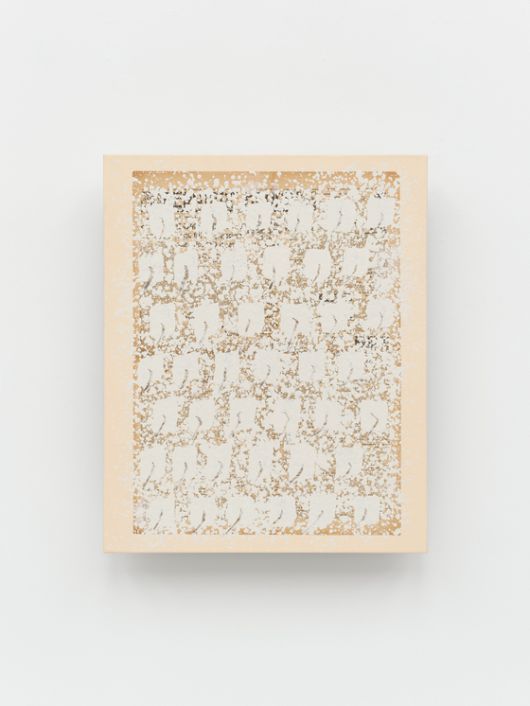 아내가 태어난 날의 빈티지 신문을 구해 제작한 박서보의 '묘법 No.221109'(2022). 사진 박서보재단