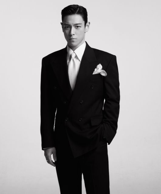 빅뱅 탈퇴 후 최승현은 집과 음악작업실만 오가면서 노래를 만들었다고 했다. ″언젠가는 가수 탑으로 음반을 발매할 계획″이라고 밝혔다. 사진 더씨드