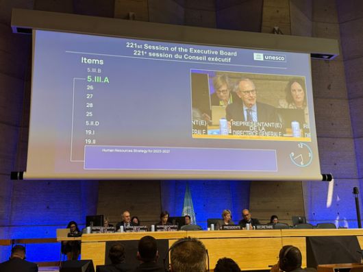 10일(현지시간) 오후 프랑스 파리에서 열린 제221차 유네스코 집행이사회 회의 모습. 이 회의에서 ‘제주 4·3기록물’과 ‘산림녹화 기록물’의 세계기록유산 등재가 결정됐다. 사진 국가유산청