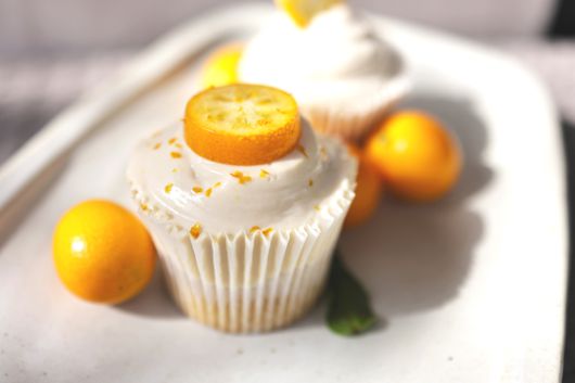 버터나 우유, 설탕 없이 만든 비건 컵케이크. 연두부와 금귤로 맛은 물론 건강까지 챙겼다. 사진 염혜민