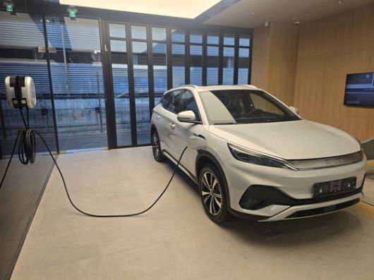 지난 1월 서울 강서구 비야디(BYD) 강서전시장에 중소형 전기차 '아토3'가 전시돼 있다. 오삼권 기자