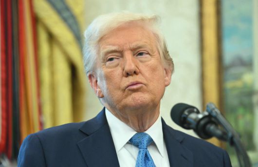 도널드 트럼프 미국 대통령이 22일(현지시간) 백악관에서 열린 폴 앳킨스 증권거래위원회(SEC) 위원장 취임 선서식에서 기자들의 문답에 답하고 있다. AFP=연합뉴스