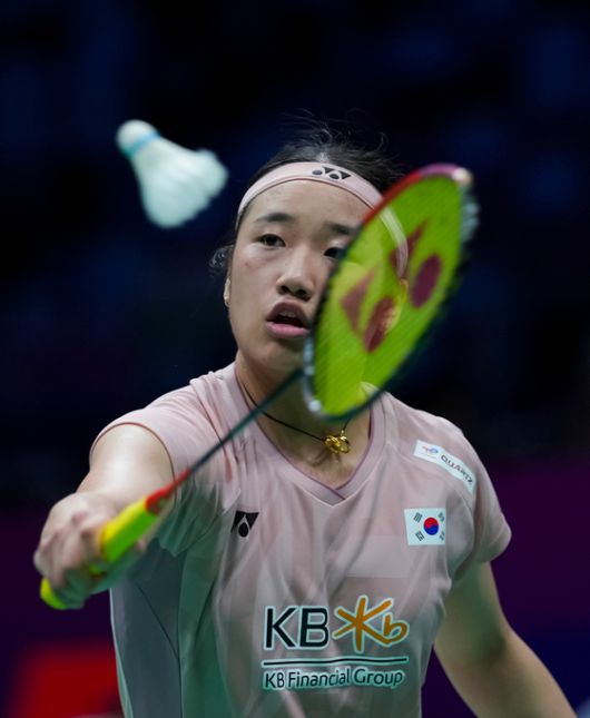 안세영이 수디르만컵 여자 단식 승리로 박주봉 감독이 이끄는 한국배드민턴대표팀 승리에 힘을 보탰다. 신화=연합뉴스