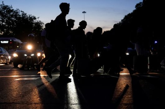 4월 28일 스페인 마드리드 중심부에 있는 그란비아 거리가 정전으로 어두워진 모습. EPA=연합뉴스