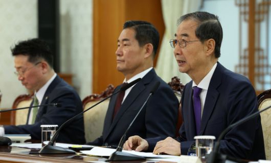 한덕수 대통령 권한대행 국무총리가 1일 서울 종로구 정부서울청사에서 열린 안보관계장관회의에서 발언하고 있다. 연합뉴스