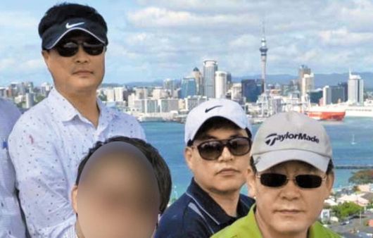 이재명 더불어민주당 대통령 후보의 공직선거법 위반 사건에 대한 판결 선고기일인 1일 서울 서초구 대법원에 경찰 차벽이 설치되어 있다. 뉴스1