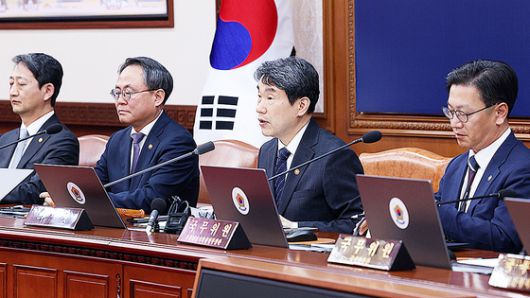 1일 국회에서 열린 본회의에서 2025년도 제1회 추가경정예산안이 통과되고 있다.연합뉴스