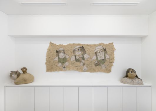 신민 개인전 '으웩! 음식에서 머리카락!'에 출품된 '음료 나가기 전에 이물체크 또 체크' 사진 P21