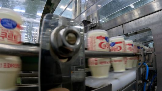 야쿠르트는 생산부터 유통까지 총 25단계를 거치는데 hy 팽택공장 견학을 통해 그 과정을 엿볼 수 있다.