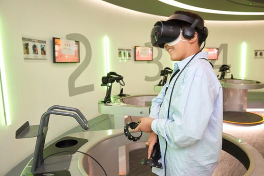 유해균을 잡는 VR 게임을 해본 소중 학생기자단.