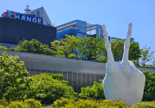 국립아시아문화전당. 옛 전남도청 건물 뒤에 숨어 있다.