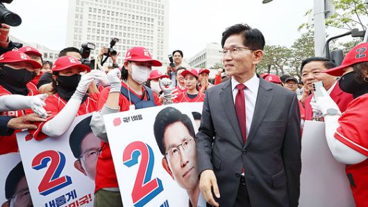 안철수 국민의힘 의원이 15일 서울 여의도 국회 소통관에서 기자 회견을 하고 있다. 연합뉴스