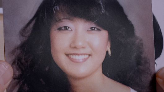 다큐멘터리 '케이 넘버'에 출연한 해외 입양인 미오카 밀러(김미옥)의 젊은 시절 사진. 8살(추정) 때 미국에 입양된 그는 양부모의 학대를 받고 자랐지만, 미용 사업의 성공을 토대로 현재 부동산 개발업자로 일하고 있다. 사진 마노엔터테인먼트