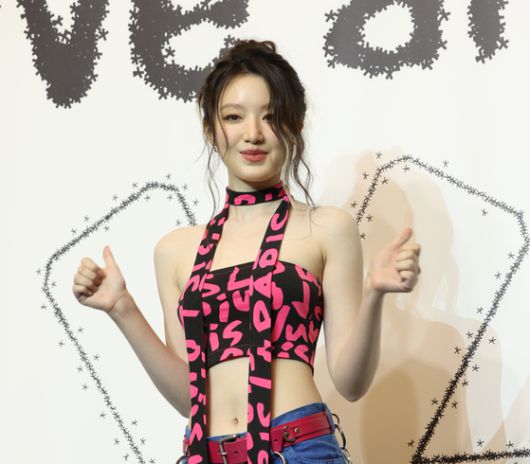 이번 앨범에 작사가로 이름을 올린 슈화는 "다음엔 작곡에도 도전하고 싶다"는 포부를 밝혔다. 뉴시스