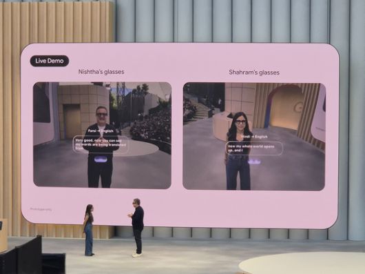 구글은 20일(현지시간) 미국 캘리포니아 마운틴뷰에서 열린 연례 개발자 회의 'I/O 2025'에서 삼성전자, 젠틀몬스터, 워비 파커가 참여한 안드로이드 XR 기반 스마트안경을 연말에 공개할 것이라고 밝혔다. 사진 유튜브 캡처