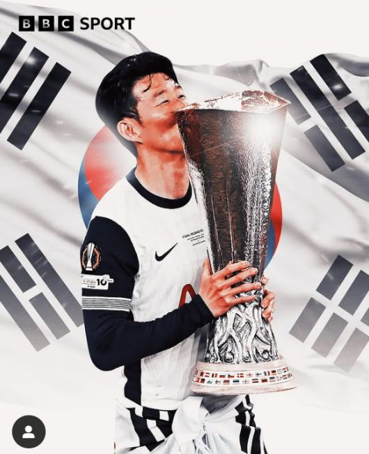 BBC 스포츠가 인스타그램에 태극기가 펄럭이는 배경으로 손흥민이 우승트로피에 입을 맞추는 사진을 올렸다. [사진 BBC 스포츠 SNS]