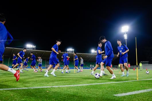 이라크전을 앞두고 현지 훈련 중인 축구대표팀. [사진 KFA]