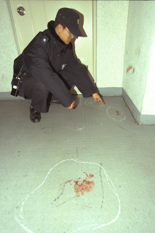 1997년 2월 북한 ‘로열패밀리’ 출신 이한영씨가 북한 공작원에게 피격 당한 현장. [중앙포토, BBC]