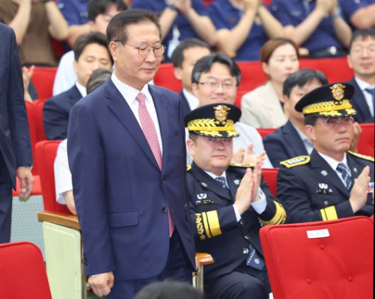 박성재 법무부장관이 5일 오전 경기 과천시 정부과천청사에서 열린 이임식에서 이임사를 하고 있다.뉴스1