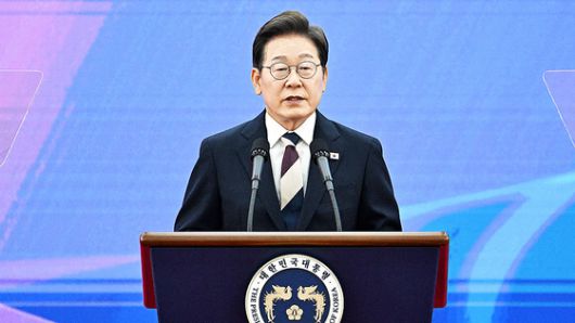 이재명 대통령이 4일 오전 국회 로텐더홀에서 열린 대통령 취임선서에 참석해 연설하고 있다. 임현동 기자