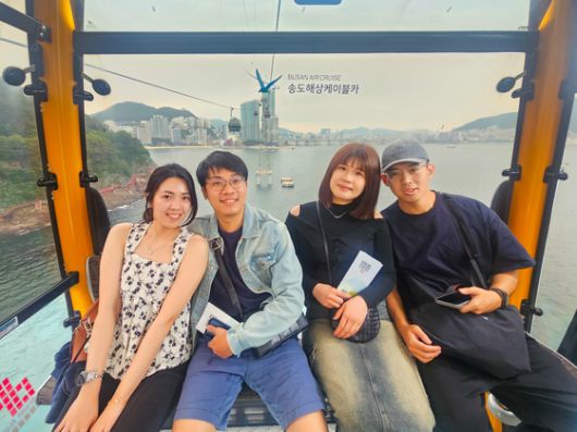 송도 해상 케이블카. 지난해 30만명 이상의 외국인이 탑승했다. 중화권 관광객의 비중이 높다. 백종현 기자