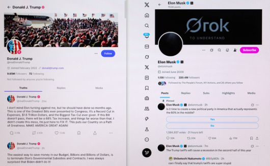 5일 올라온 트럼프 대통령(왼쪽)과 머스크의 소셜미디어(SNS) 계정에 각기 올라온 설전 게시물들. 로이터=연합뉴스