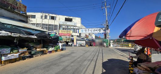 '당신의 맛'에서 주인공들이 장 보러 다니는 장면을 찍은 전주 남부시장. 김준희 기자