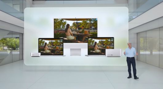 WWDC25 키노트에서 맥에서의 '인조이' 게임 화면을 보여주며 소개하는 크레이드 페더리기 애플 소프트웨어 엔지니어링 수석 부사장. 유튜브 캡처