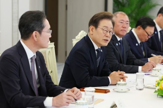 이재명 대통령이 13일 서울 용산 대통령실에서 6경제단체.기업인 간담회를 하고 있다. 대통령실통신사진기자단