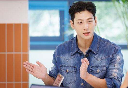 엄마의 레시피를 따라해보는 '뭘 먹고 자랐길래' 영상 제작 현장.  사진 나승보